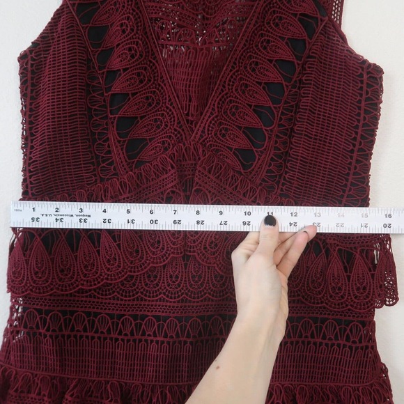 Self Portrait Teardrop Guipure Lace Mini Dress fits like a 6 - Picture 16 of 16